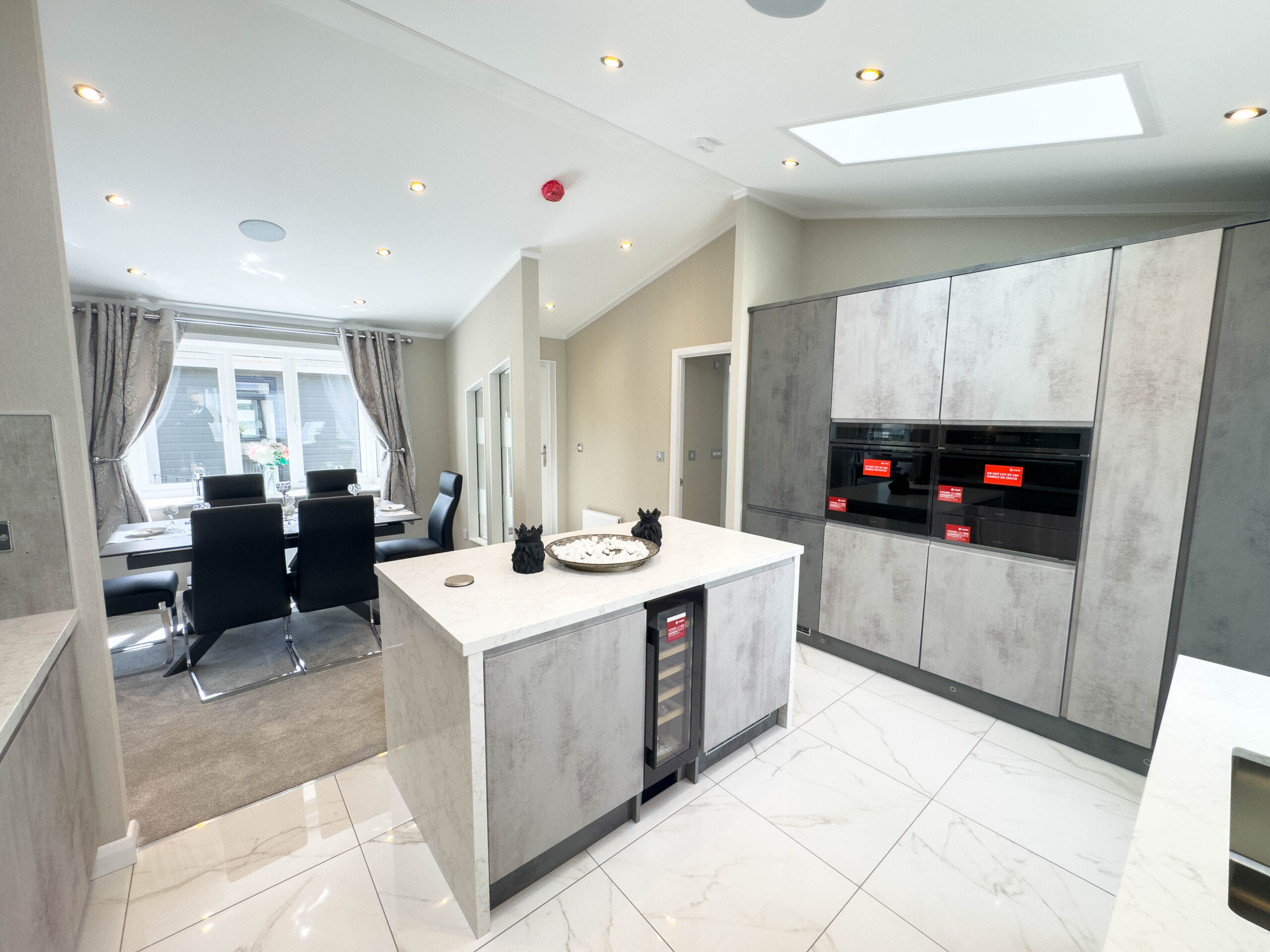 14 Dee Road