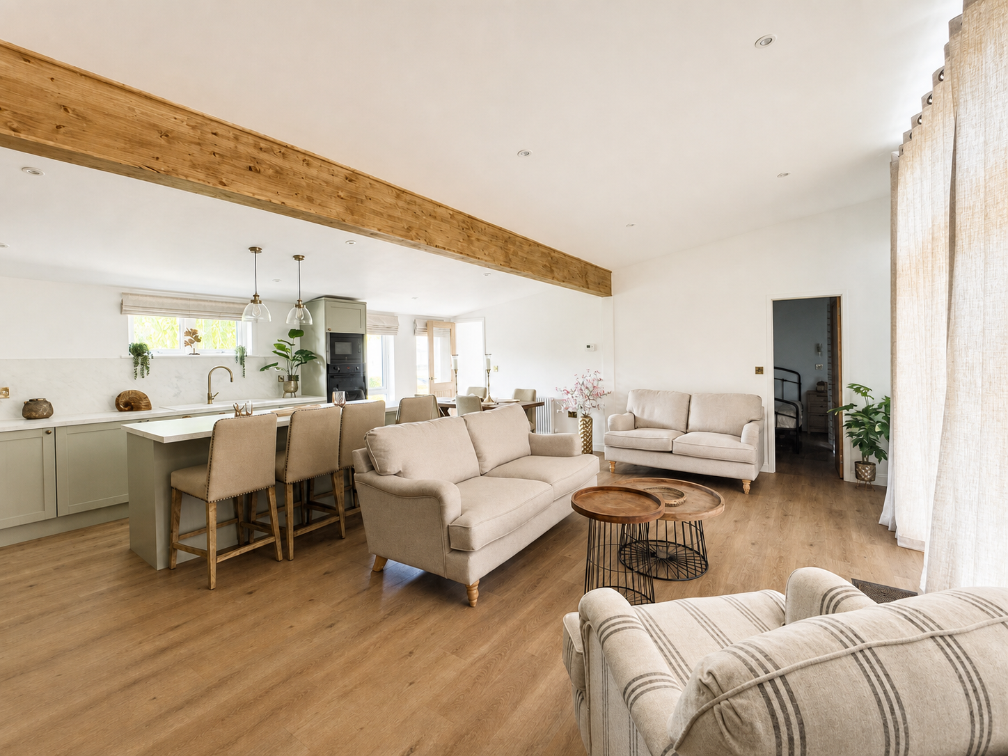 Fletchers Farmhouse 12a Thames Road
