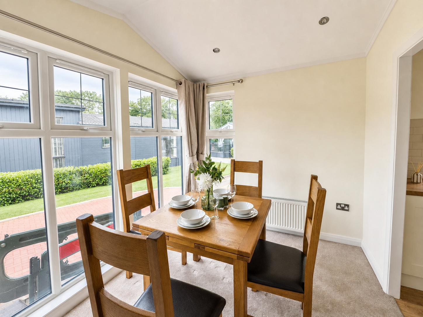8A Thames Road