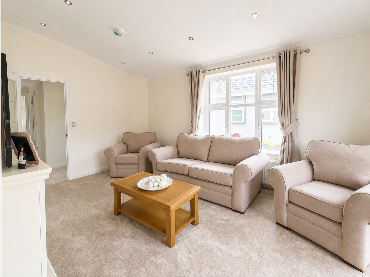 8A Thames Road