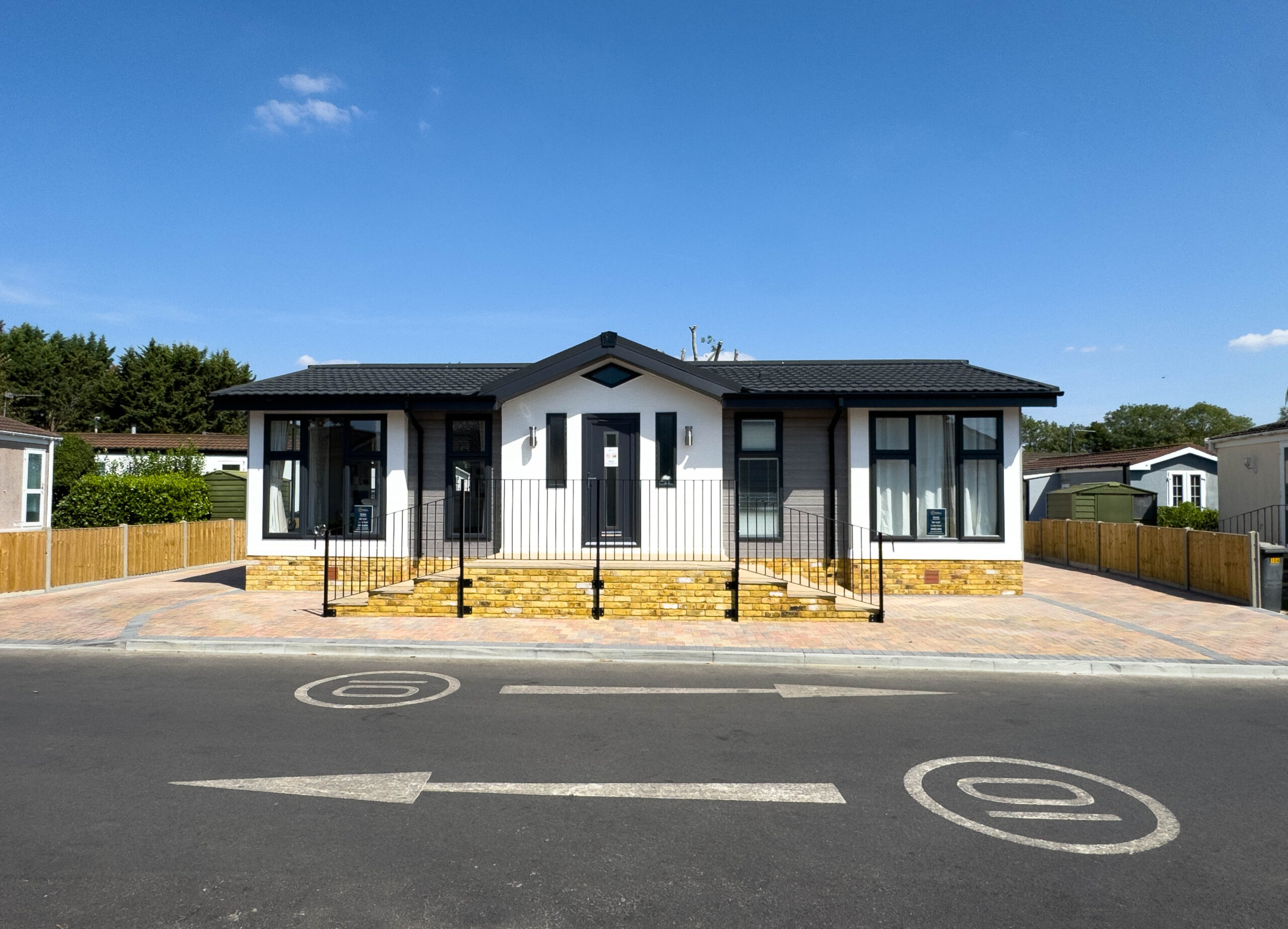 11 Dee Road
